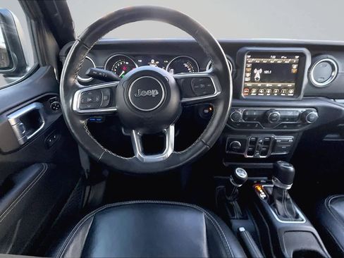 Used 2023 Jeep Wrangler Unlimited Sahara w/ Cold Weather Group AWD/4WD image 15