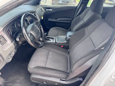 Used 2022 Dodge Charger SXT RWD image 12