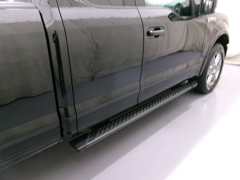 Used 2019 Ford F150 XLT w/ Equipment Group 302A Luxury AWD/4WD image 13