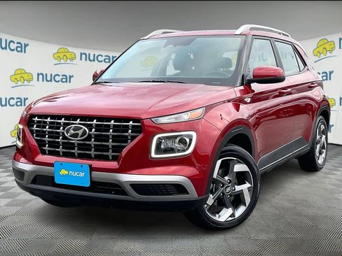 Used 2024 Hyundai Venue Limited image 4
