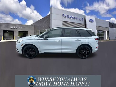 New 2026 Lincoln Corsair Reserve image 2