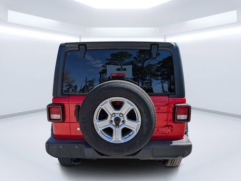 Used 2020 Jeep Wrangler Sport image 4