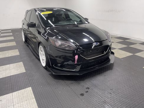 Used 2013 Ford Focus ST FWD image 6