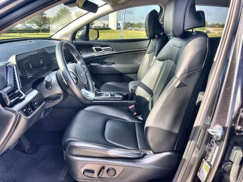 Used 2023 Kia Sportage EX FWD image 11