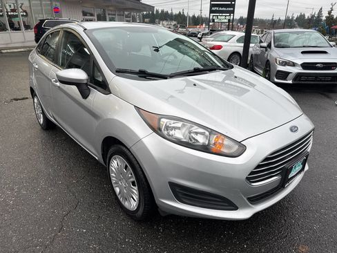 Used 2014 Ford Fiesta S image 10