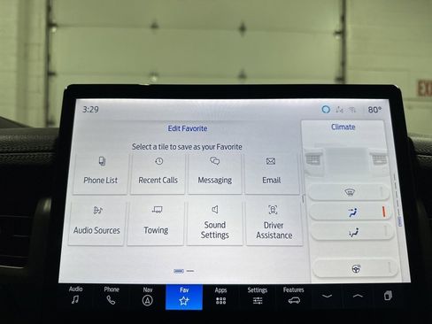 Used 2024 Ford Expedition XLT image 28