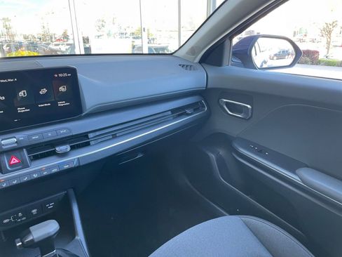 Used 2025 Kia K4 LXS image 34