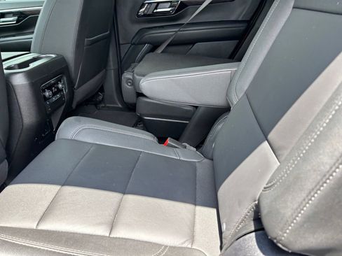 Used 2025 Chevrolet Tahoe Z71 w/ Comfort Package AWD/4WD image 26