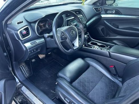 Used 2017 Nissan Maxima SR w/ Midnight Edition FWD image 9