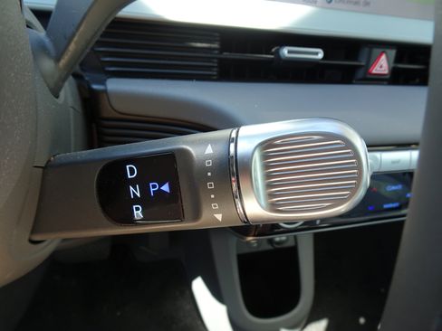 Used 2023 Hyundai Ioniq 5 Limited w/ Cargo Package AWD/4WD image 19