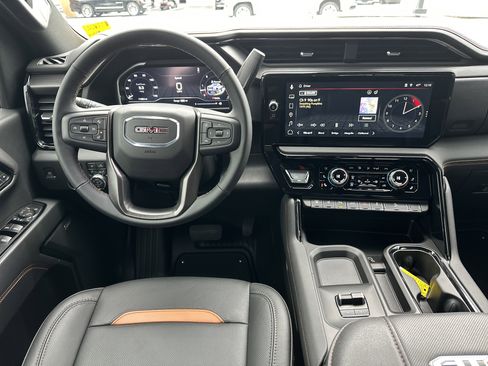 Used 2024 GMC Sierra 2500 AT4 w/ AT4 Premium Plus Package image 17