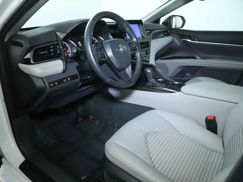Used 2023 Toyota Camry SE AWD/4WD image 17