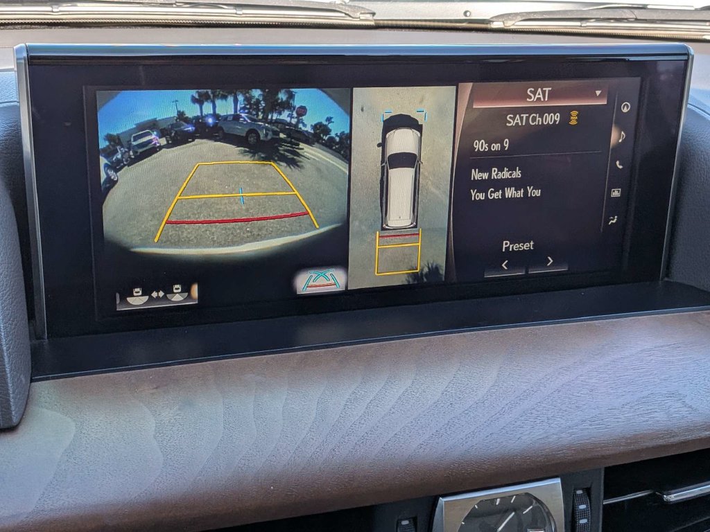 Used 2018 Lexus LX 570 4WD w/ Luxury Package image 42