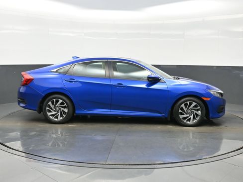 Used 2017 Honda Civic EX image 7