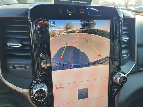 New 2026 RAM 1500 4x4 Crew Cab image 9