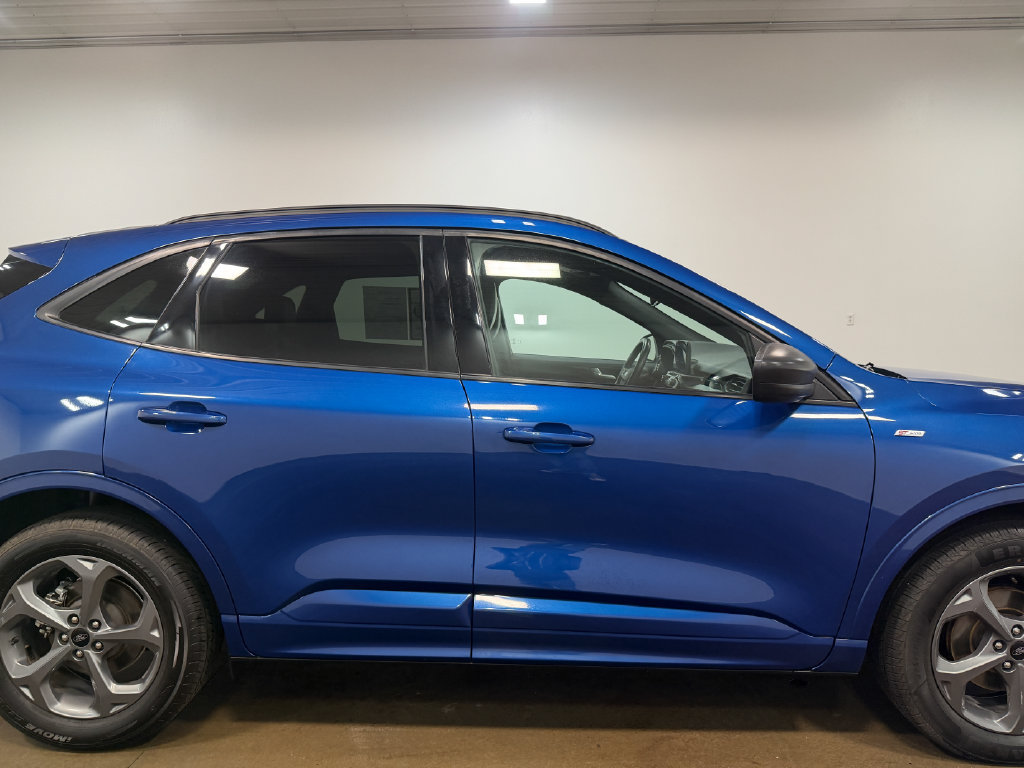 Used 2023 Ford Escape ST-Line AWD/4WD image 32