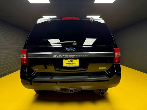Used 2017 Ford Expedition XLT image 5
