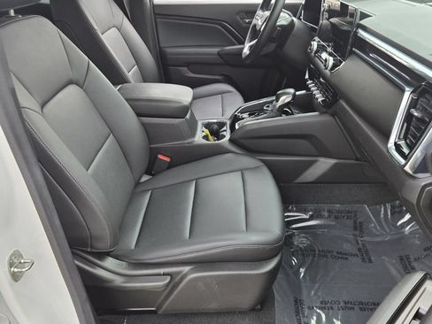 Used 2023 GMC Canyon Elevation w/ Elevation Premium Package AWD/4WD image 17