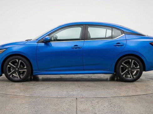 Used 2025 Nissan Sentra SV FWD image 5