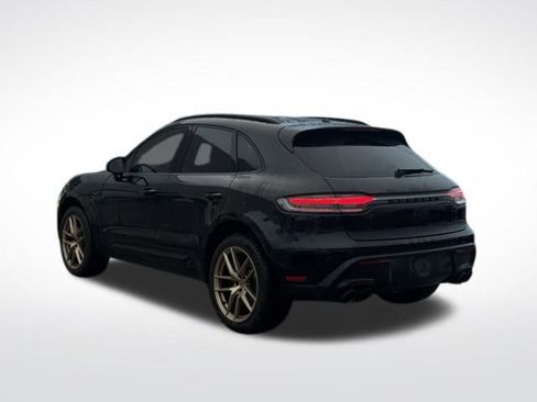 Used 2024 Porsche Macan Base image 9