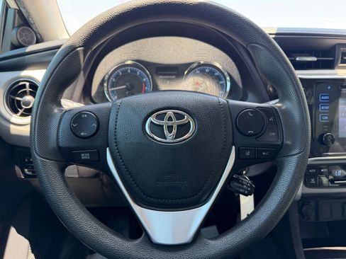 Used 2019 Toyota Corolla LE FWD image 9