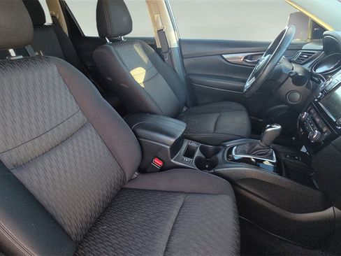 Used 2019 Nissan Rogue SV w/ Premium Package image 25