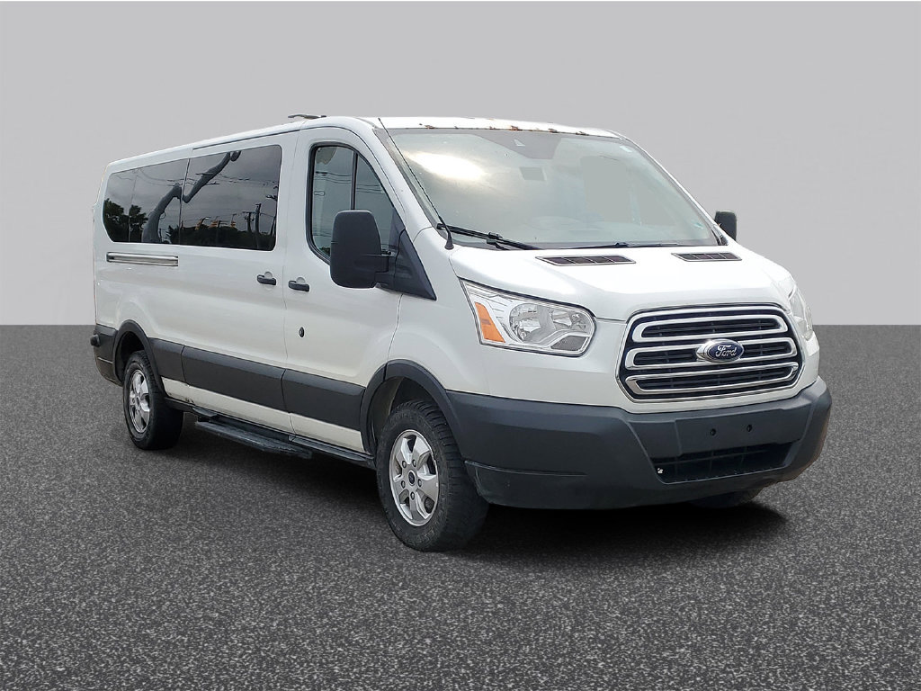 Used 2017 Ford Transit 350 XLT RWD image 4