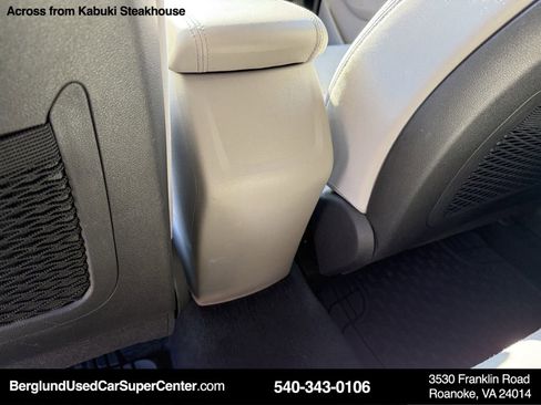 Used 2019 Hyundai Tucson SE image 32