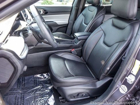 Used 2024 Jeep Compass Limited AWD/4WD image 8