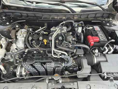 Used 2025 Nissan Altima 2.5 SV AWD/4WD image 14