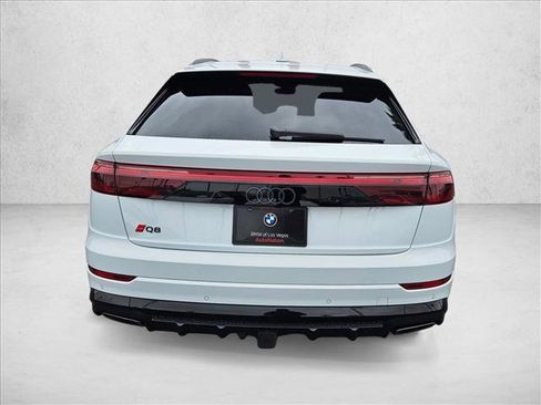 Used 2024 Audi Q8 Prestige w/ Prestige Package image 7