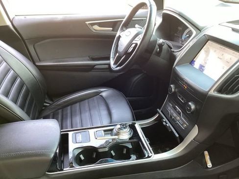 Used 2020 Ford Edge SEL w/ Cold Weather Package FWD image 19