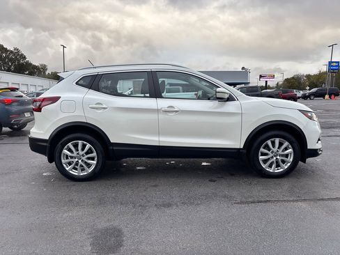 Used 2021 Nissan Rogue Sport SV image 8