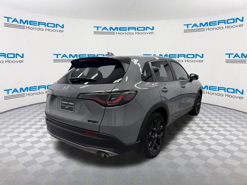 Used 2025 Honda HR-V Sport image 5