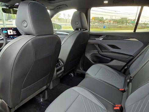 New 2026 Volkswagen Tiguan SE R-Line FWD image 27