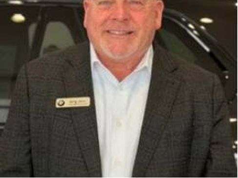 Certified 2023 BMW 760i xDrive image 2