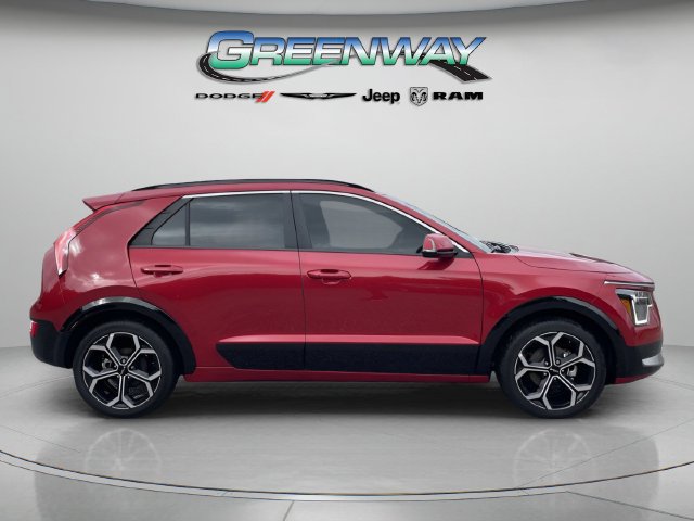 Used 2025 Kia Niro EX Touring FWD image 5