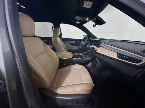 Used 2025 Buick Enclave Preferred image 34