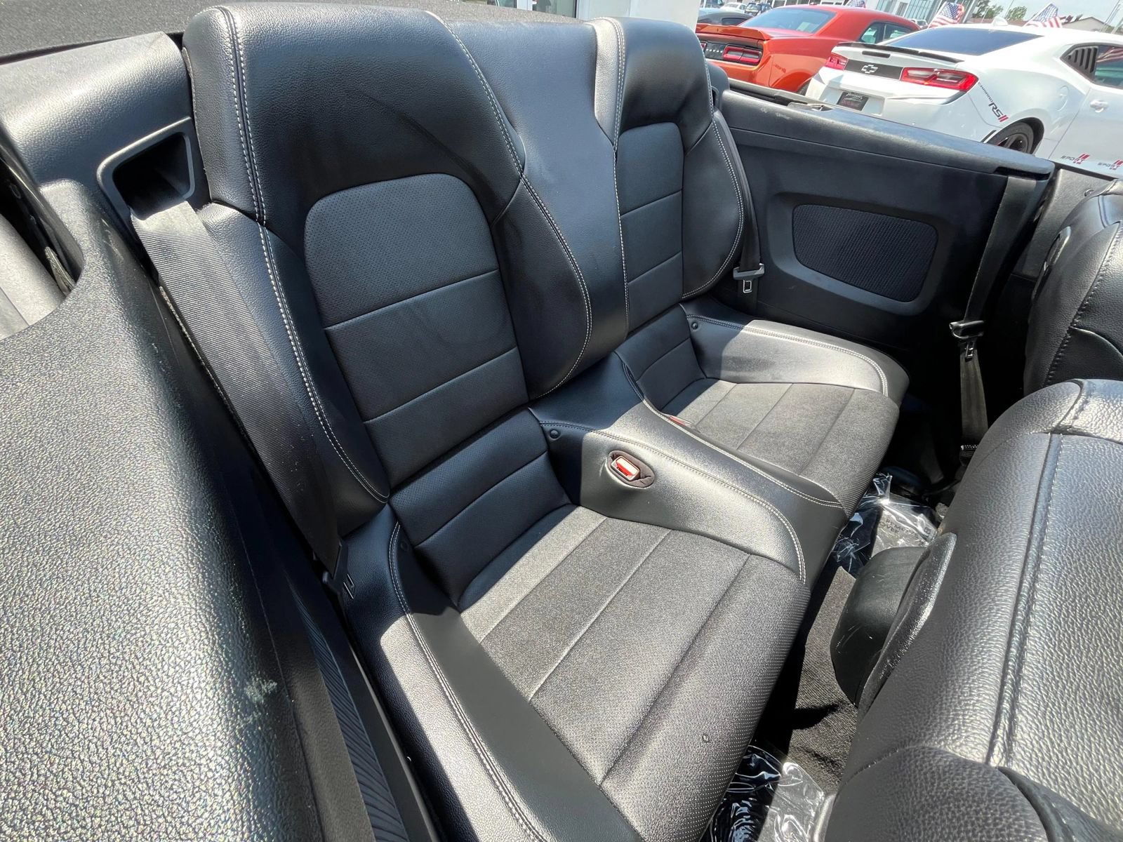 Used 2022 Ford Mustang Premium RWD image 39