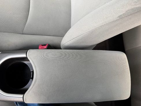 Used 2012 Toyota Prius Two FWD image 27