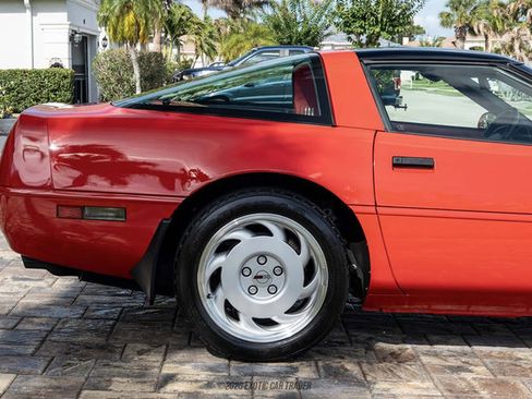 Used 1992 Chevrolet Corvette Coupe RWD image 10