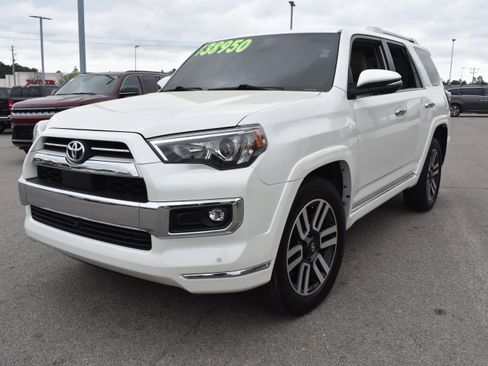 Used 2022 Toyota 4Runner Limited image 5