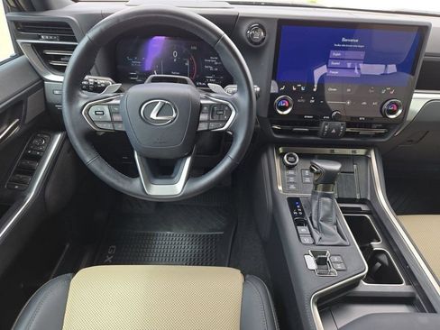 Used 2024 Lexus GX 550 AWD/4WD image 13