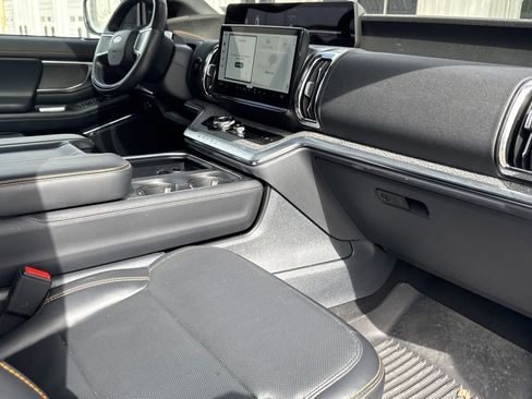 Used 2025 Ford Expedition Tremor image 13