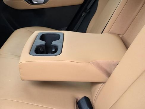 Used 2025 Lexus NX 250 FWD w/ Towing Package (2000 Lbs) image 10