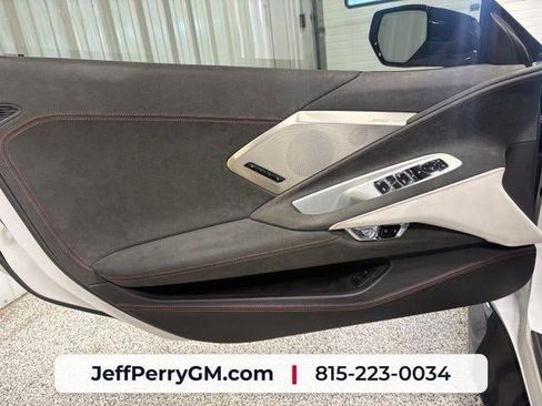 Used 2023 Chevrolet Corvette Stingray Premium Conv w/ Z51 Performance Package RWD image 13