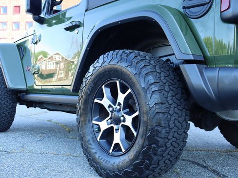 Used 2021 Jeep Wrangler Rubicon AWD/4WD image 36