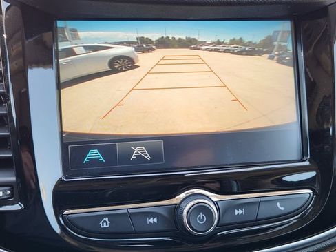 Used 2017 Chevrolet Trax Premier w/ Driver Confidence II Package FWD image 18