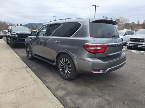 Used 2022 Nissan Armada Platinum w/ Captain's Chairs Package image 4