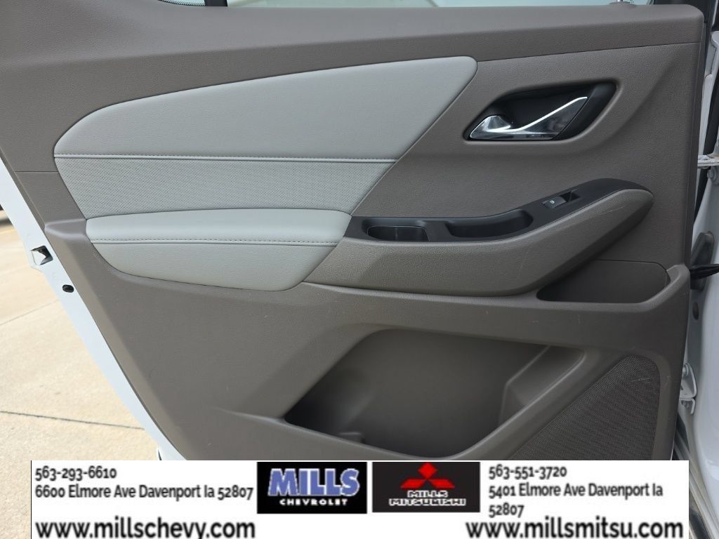 Used 2018 Chevrolet Traverse Premier AWD/4WD image 17